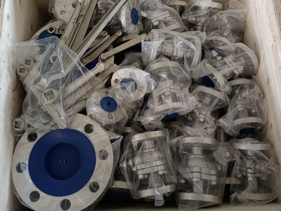 化工機械管道閥門配件手動法蘭球閥發貨